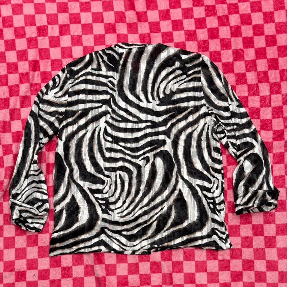 Draper’s & Damon’s Stylish Zebra Print Women's Blouse - Picture 7 of 7